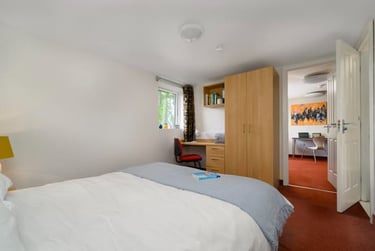 1 Bed Flat - Image 3