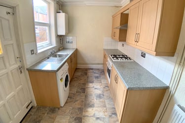 3 bed house, Harrow Road, City Centre, Leicester, LE30JW - Image 1