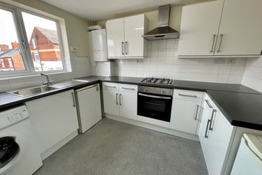 4 bed house, Knighton Fields Road East, Knighton, Leicester, LE26DP - Image 2