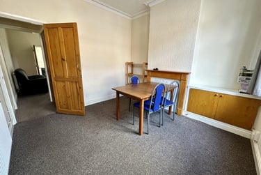 2 bed house, Luther Street, City Centre, Leicester, LE30QG - Image 4