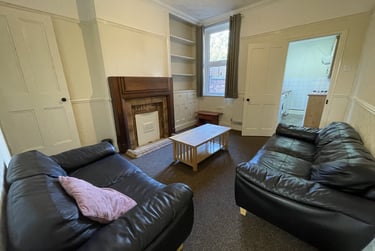 2 bed house, Avenue Road Extension, Knighton, Leicester, LE23EL - Image 2