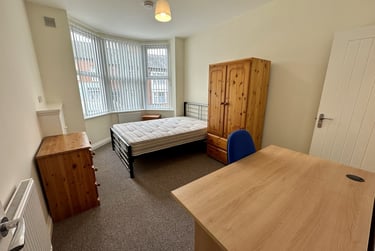 2 bed flat, Lorne Road, Clarendon Park, Leicester, LE21YG - Image 3