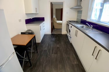 2 bed flat, Hazel Street, City Centre, Leicester, LE27JN - Image 1