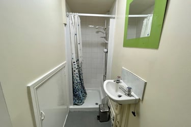 4 bed house, Knighton Fields Road East, Knighton, Leicester, LE26DP - Image 4