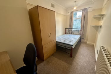 4 bed house, Knighton Fields Road East, Knighton, Leicester, LE26DR - Image 8