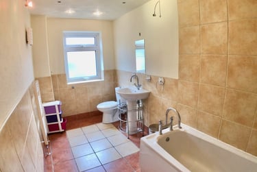 2 bed house, Knighton Fields Road East, Knighton, Leicester, LE26DP - Image 7