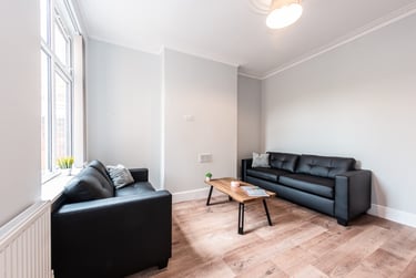 5 bed house, Knighton Fields Road East, Knighton, Leicester, LE26DP - Image 4