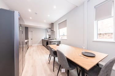 5 bed house, Knighton Fields Road East, Knighton, Leicester, LE26DP - Image 1