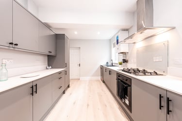 5 bed house, Knighton Fields Road East, Knighton, Leicester, LE26DP - Image 2