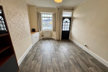 2 bed house, Knighton Fields Road East, Knighton, Leicester, LE26DP - Image 2