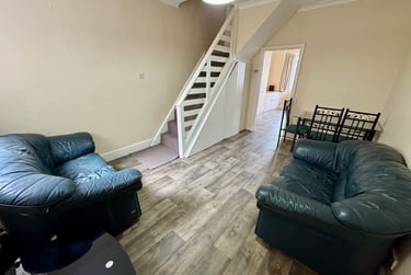 2 bed house, Knighton Fields Road East, Knighton, Leicester, LE26DP - Image 4