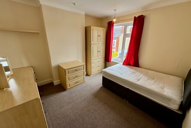 2 bed house, Knighton Fields Road East, Knighton, Leicester, LE26DP - Image 6