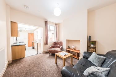 2 bed house, Leopold Road, Clarendon Park, Leicester, LE21YB - Image 1