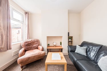 2 bed house, Leopold Road, Clarendon Park, Leicester, LE21YB - Image 2