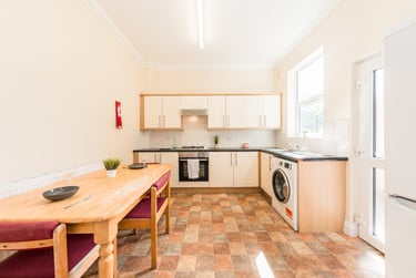 3 bed house, Tyndale Street, City Centre, Leicester, LE30QP - Image 2