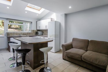 7 bed house, Heeley Road, Selly Oak, Birmingham, B296EZ - Image 1