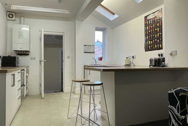 7 bed house, Luton Road, Selly Oak, Birmingham, B297BN - Image 1