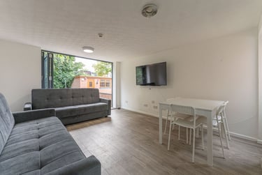 7 bed house, Tiverton Road, Selly Oak, Birmingham, B296BU - Image 1