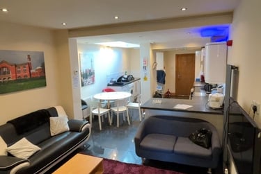 6 bed house, Heeley Road, Selly Oak, Birmingham, B296EL - Image 1