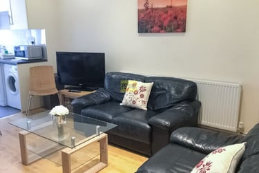 6 bed house, Dawlish Road, Selly Oak, Birmingham, B297AT - Image 2