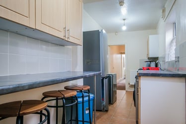 4 bed house, Wallace Road, Selly Park, Birmingham, B297ND - Image 2