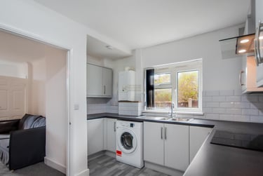 2 bed house, Tealby Grove, Selly Park, Birmingham, B297RJ - Image 3