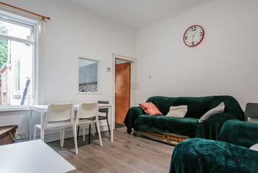 4 bed house, Tiverton Road, Selly Oak, Birmingham, B296BY - Image 2