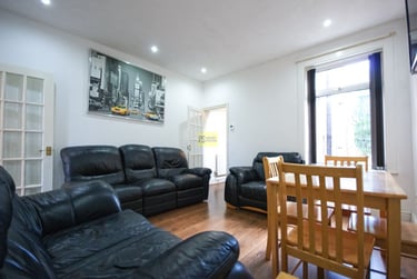 4 bed house, Warwards Lane, Selly Park, Birmingham, B297QR - Image 1