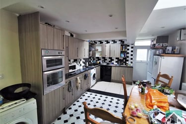 5 bed house, Heeley Road, Selly Oak, Birmingham, B296EJ - Image 2