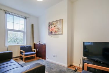 3 bed house, High Street, Harborne, Birmingham, B179QG - Image 2