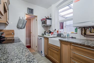 6 bed house, Warwards Lane, Selly Park, Birmingham, B297QX - Image 3