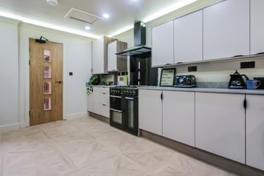 1 bed studio, Teignmouth Road, Selly Oak, Birmingham, B297AY - Image 1