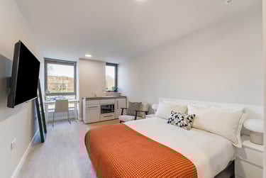 1 bed studio, Bournbrook, Selly Oak, Birmingham, B297BH - Image 1