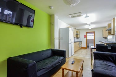 1 bed house, Hubert Road Selly Oak, Birmingham, B296ES - Image 1