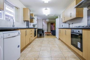 1 bed house, Hubert Road Selly Oak, Birmingham, B296ES - Image 3