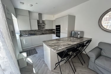 5 bed house, Oak tree lane, Selly Oak, Birmingham, B296HY - Image 1