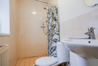 1 bed studio, Bournbrook Road, Selly Oak, Birmingham, B297BU - Image 3