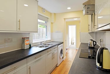 1 bed house, Alton Road, Selly Oak, Birmingham, B297DX - Image 1