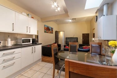 1 bed house, Dawlish Road, Selly Oak, Birmingham, B297AS - Image 2