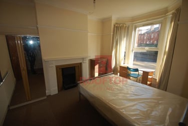 6 bed house, Hessle Place, Hyde Park, Leeds, LS61EU - Image 5