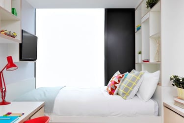 Beaumont Ensuite - Accessible at Student Castle Cambridge, 1 Milton Road, City Centre, Cambridge, CB41UY - Image 1