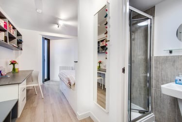 Cluster Ensuite at The Recording Rooms, 495-505 Bristol Road, Selly Oak, Birmingham, B296FW - Image 3