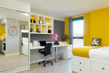 Maxwell Studio at Student Castle, 199 Causewayside, City Centre, Edinburgh, EH91PH - Image 1