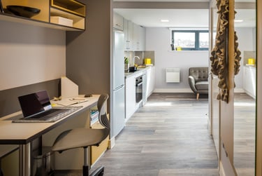 Grande Apartment at Iconinc, The Glassworks, Cardigan Road, Burley, Leeds, LS61LF - Image 3