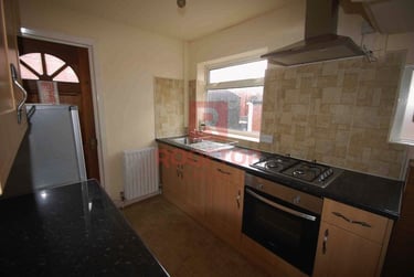 3 bed house, Estcourt Terrace, Headingley, Leeds, LS63EY - Image 2
