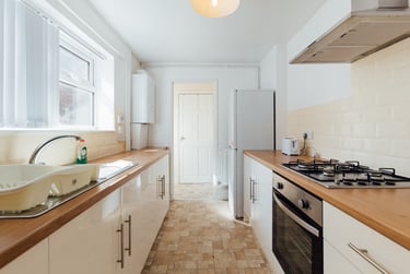 2 bed house, Blaydes Street, Newland, Hull, HU67RE - Image 1