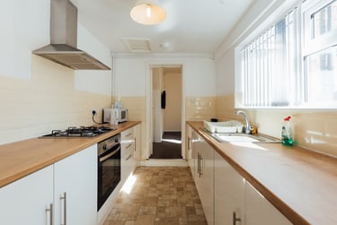 2 bed house, Blaydes Street, Newland, Hull, HU67RE - Image 5