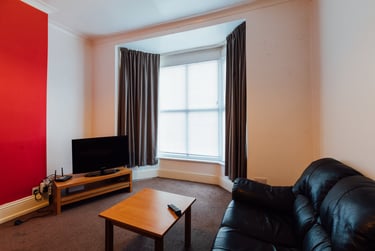 5 bed house, Clough Road, Newland, Hull, HU51QL - Image 4