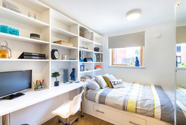 Gold Ensuite - Image 4