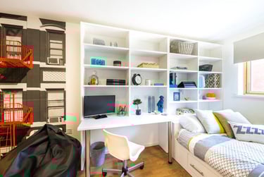 Gold Ensuite - Image 2